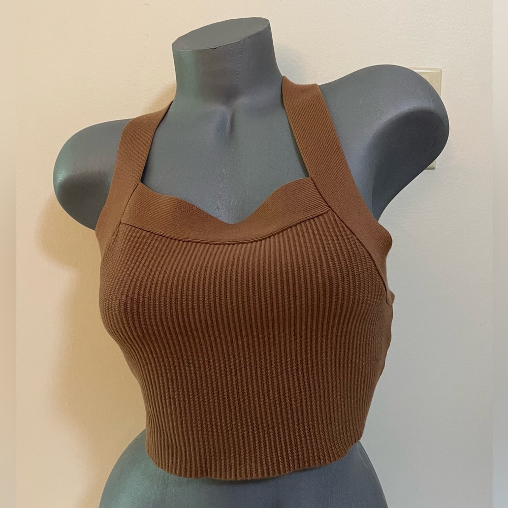 House of Harlow 1960 Women's Brown Wide Strap Ribbed Knit Crop Top Size Medium.
